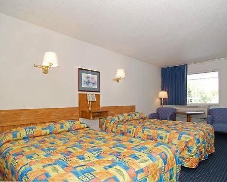 Rodeway Inn 브레바드 객실 사진